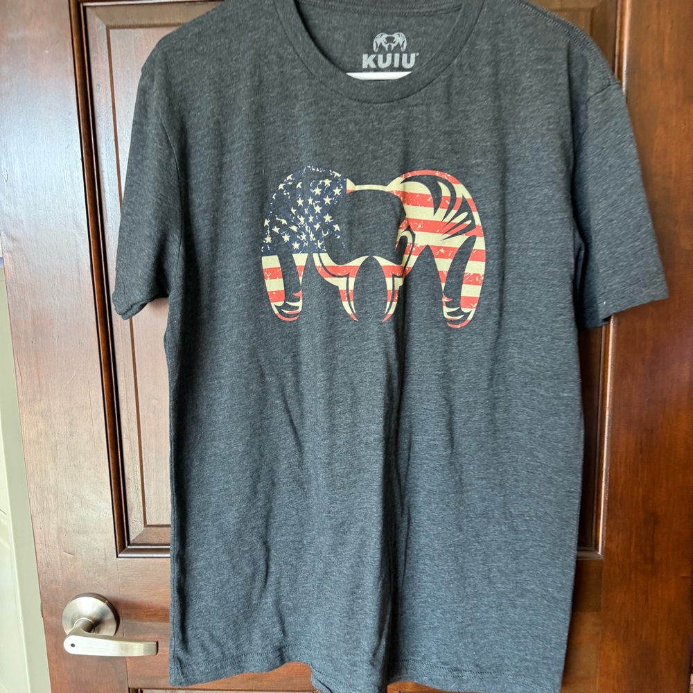 KUIU Charcoal Short Sleeve Tee with American Flag Graphic